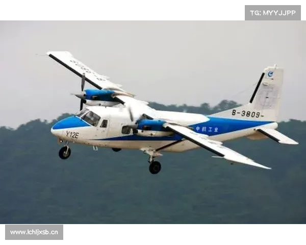 中国飞机图鉴 _ 运12：轻型多用途飞机